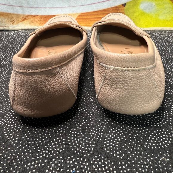 Calvin Klein Womens Loafers Size 8.5 Beige Leather Slip-On Driving Shoes - Picture 3 of 7